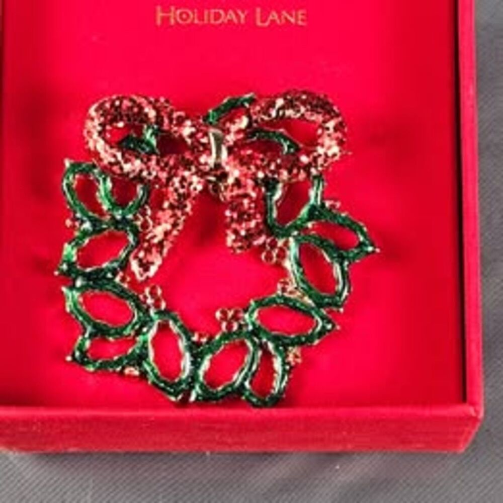 Macy's Holiday Lane Christmas Wreath Brooch